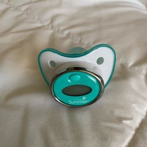 Baby’s summer temperature pacifier!